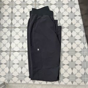 Figs Axim Cargo scrub pants